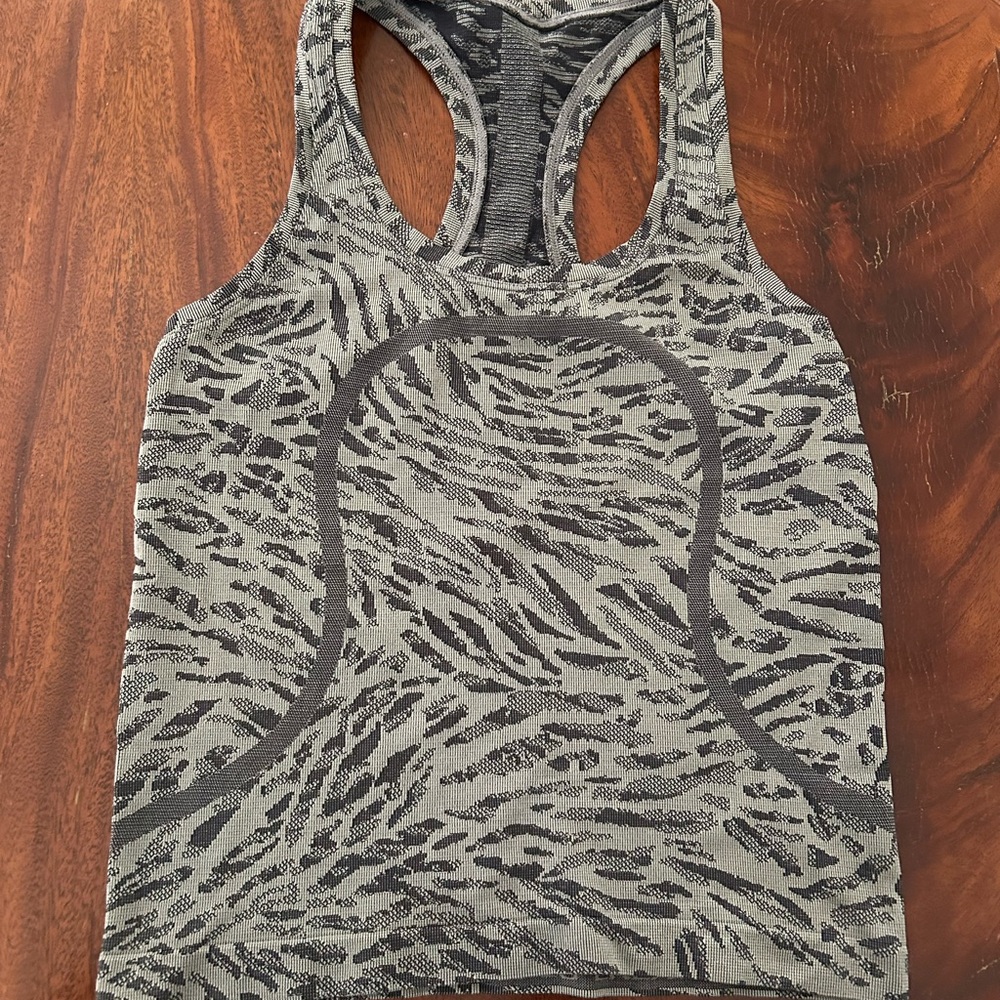 Lululemon Gray Patterned Swiftly Tank Top